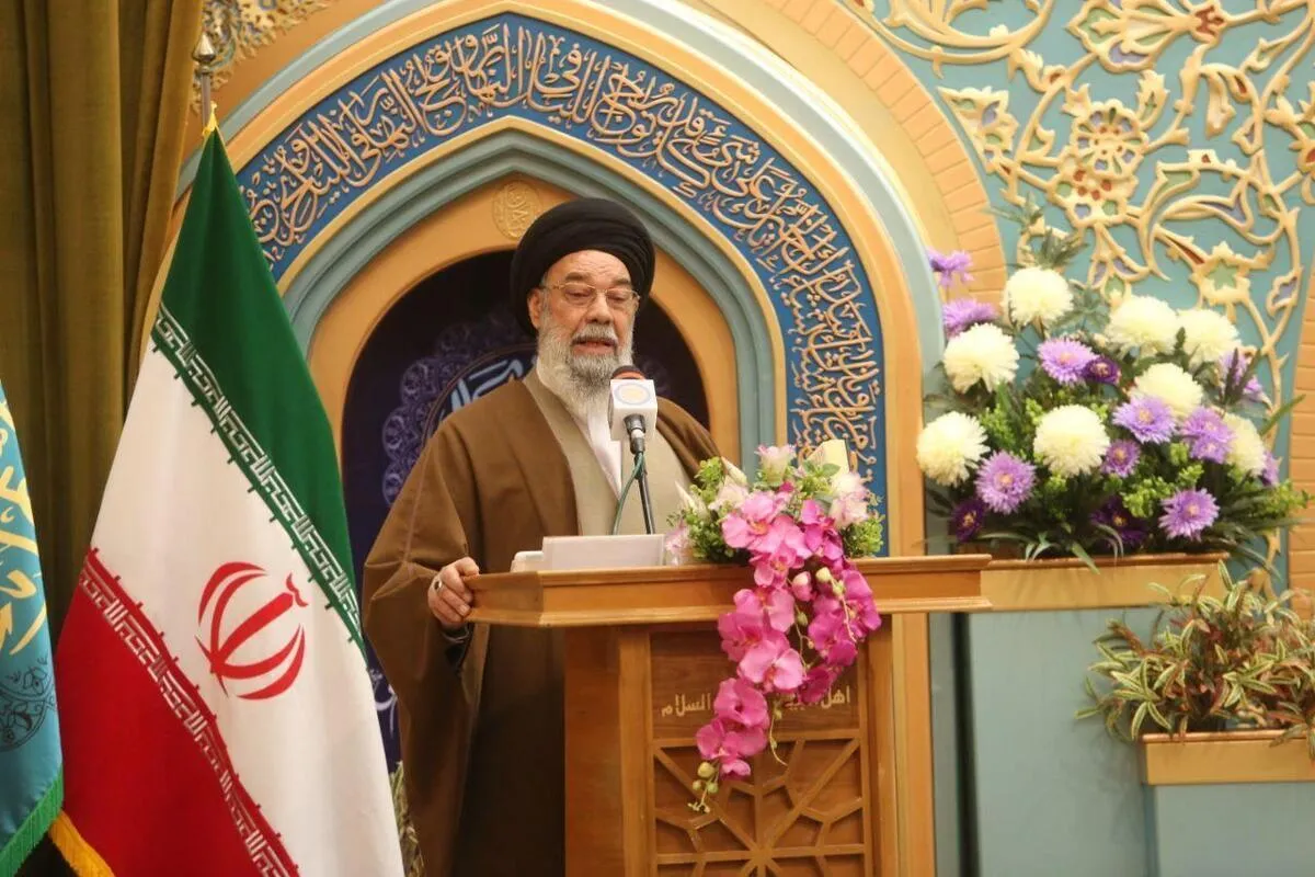 واکنش امام جمعه اصفهان به شلیک پدافند هوایی به ریزپرنده‌ها