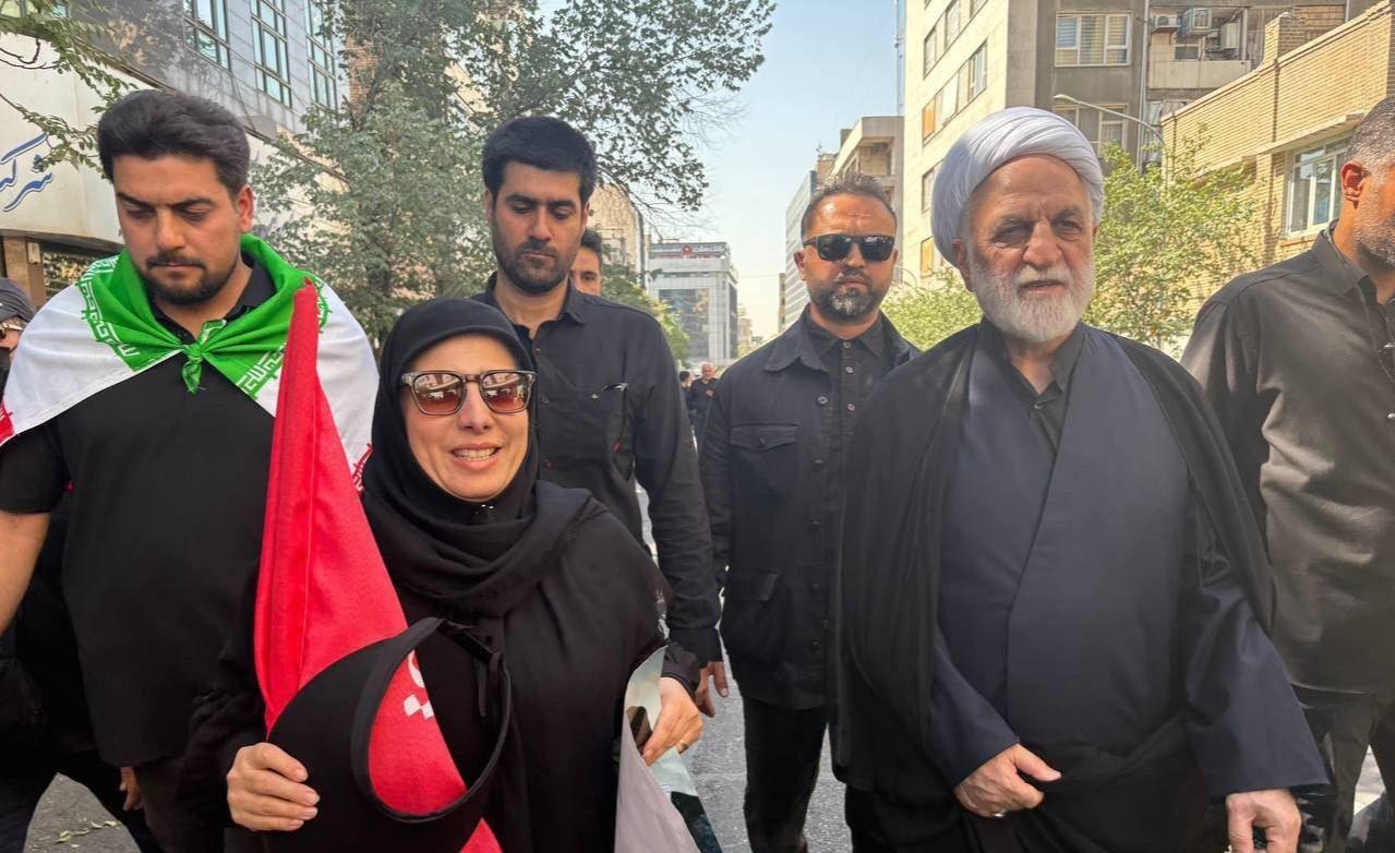 حضور محسنی اژه‌ای در مراسم تشییع رهبر شهید