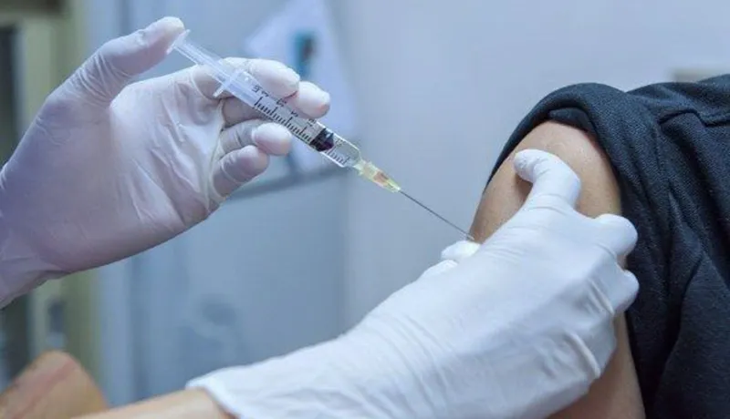 اشتباه در تزریق واکسن خبرنگاران سلامت