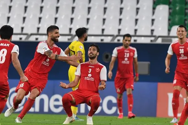 پرسپولیس رنگ عوض کرد