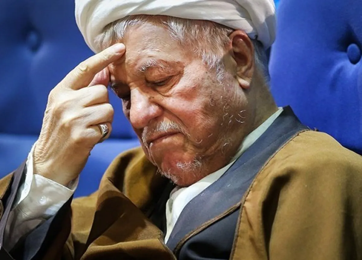 آیت‌الله هاشمی در مسایل زنان، خیلی روشنفکر است