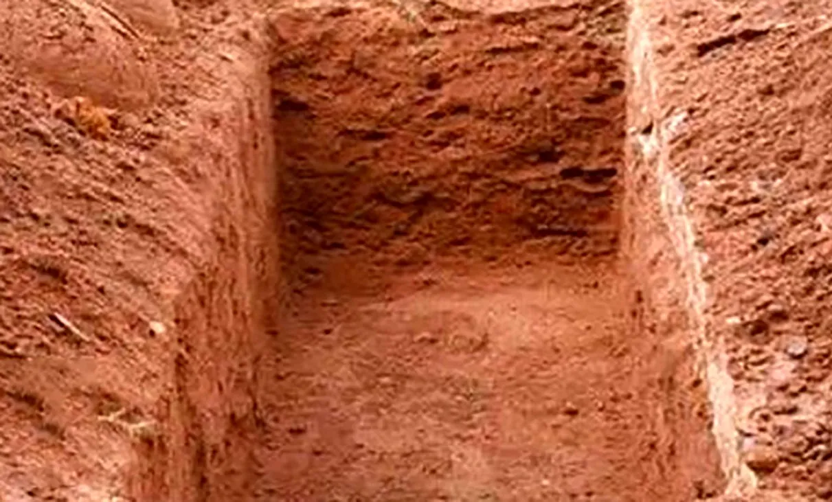 جسد دختر جوان را از داخل قبر دزدیدند + علت عجیب