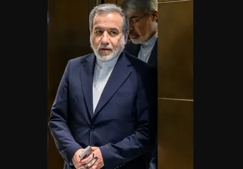 دیدار عراقچی با وزیر امورخارجه چین در دهلی نو