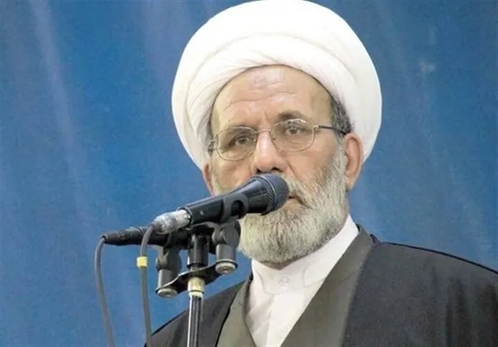 خطیب جمعه مشهد: این ملت عاشق ولی فقیه است