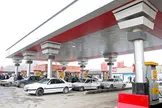 گره کور قیمت بنزین در ایران؛ چرا دولت‌ها از تغییر قیمت بنزین واهمه دارند؟