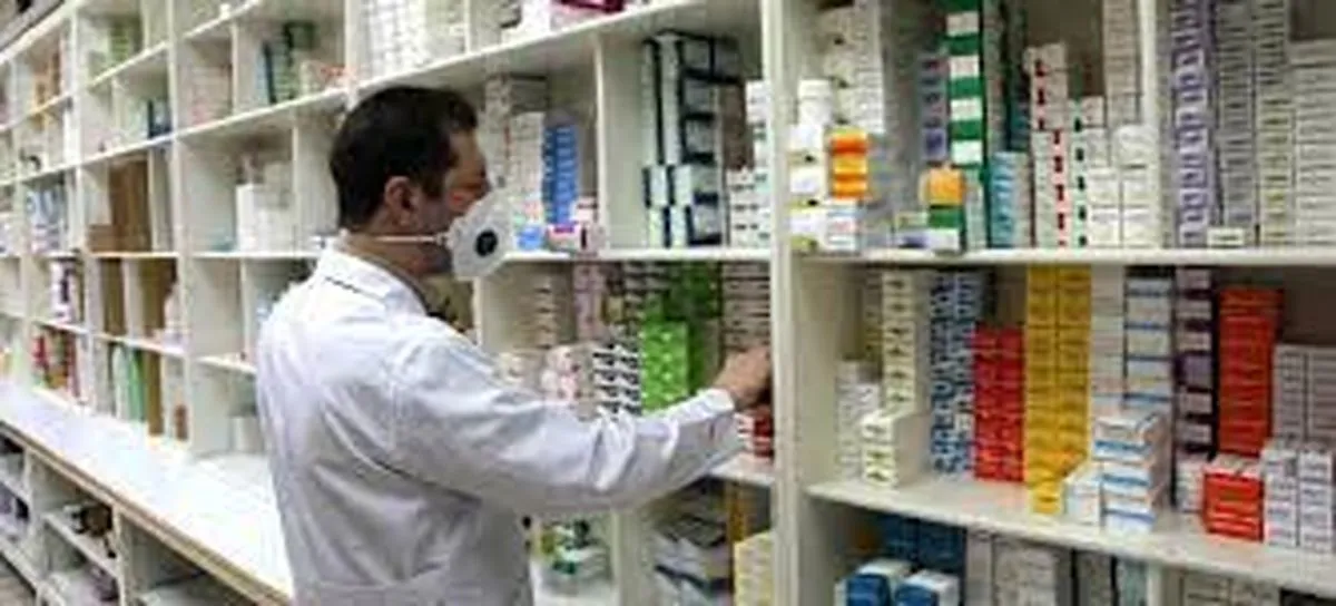 پلمب یک داروخانه به دلیل کشف حجاب