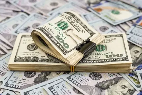 قیمت دلار با اطلاعیه پایین نمی‌آید؛ نسخه بانک مرکزی برای بازار ارز چیست؟