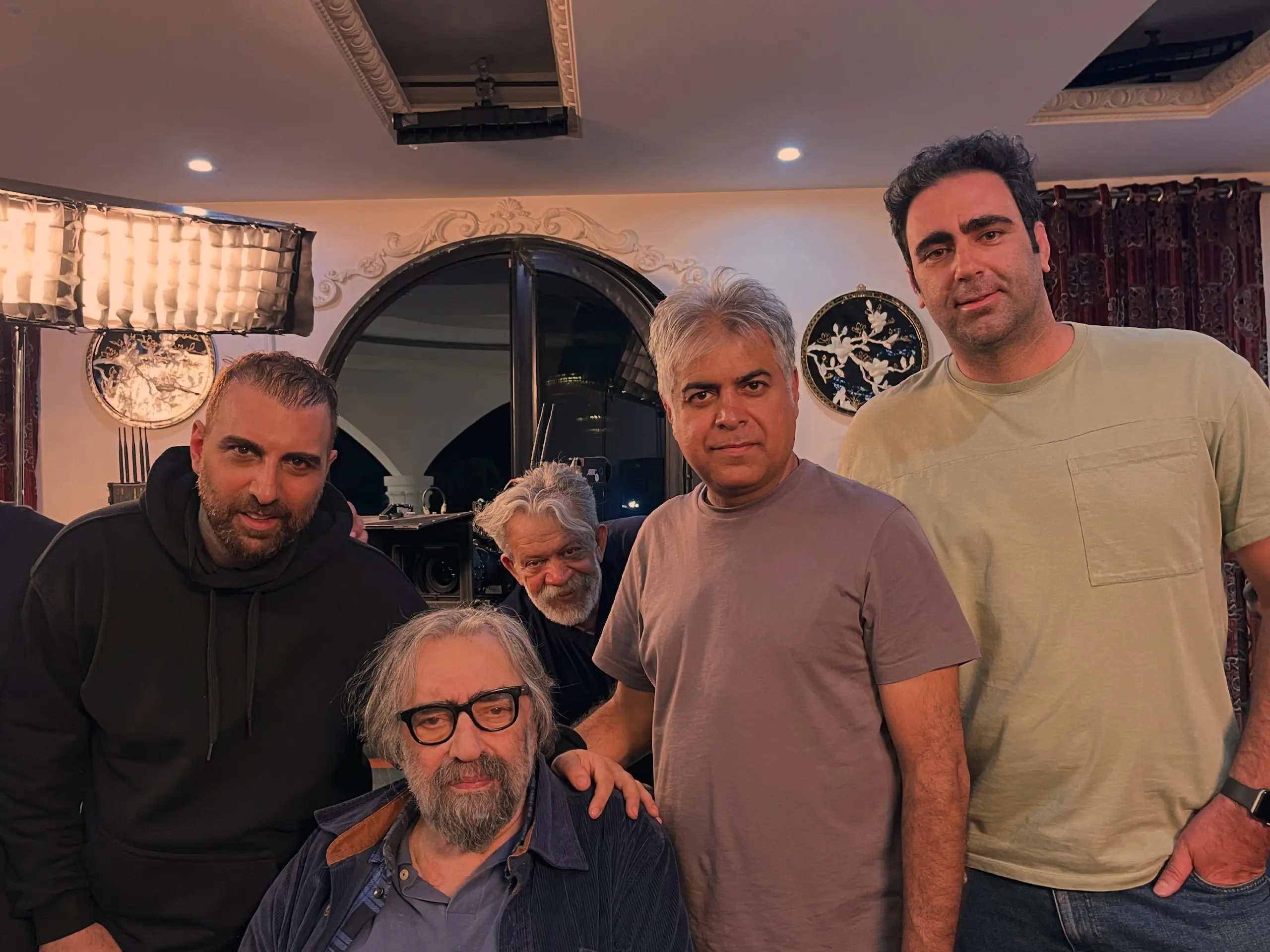 دورهمی خانوادگی مسعود کیمیایی با مرد بد سینمای ایران