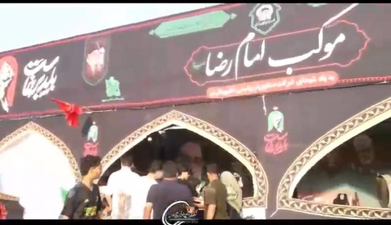 خدمترسانی شبانهروزی به زائران حسینی در موکب هلدینگ خلیجفارس در عسلویه خدمترسانی شبانهروزی به زائران حسینی در موکب هلدینگ خلیجفارس در عسلویه