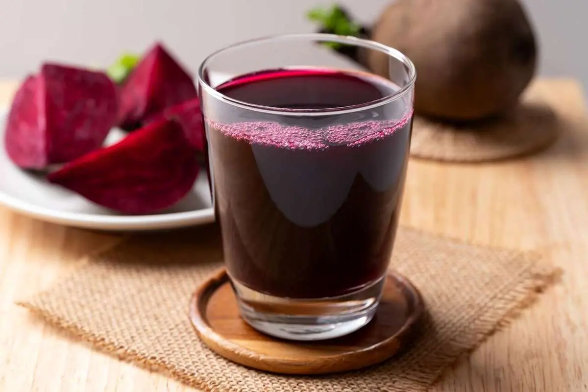نوشیدن آب چغندر