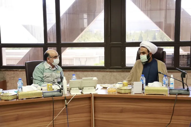 لزوم گسترش ارتباط مجلس شورای اسلامی با صنعت برای رفع موانع تولید