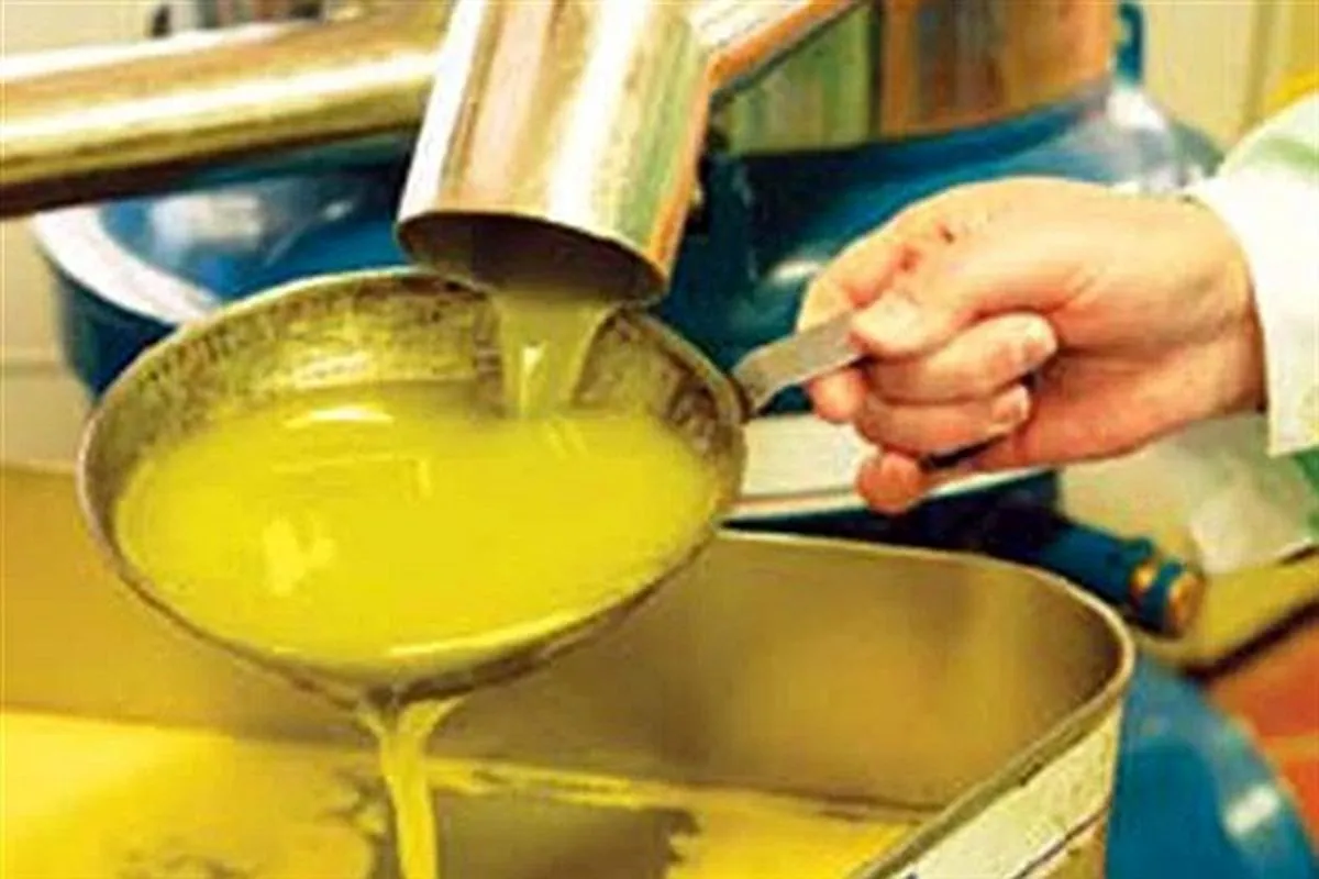 تقاضای روغن از حال طبیعی خارج شده است/ هیچ کمبودی در کالا‌های اساسی نداریم