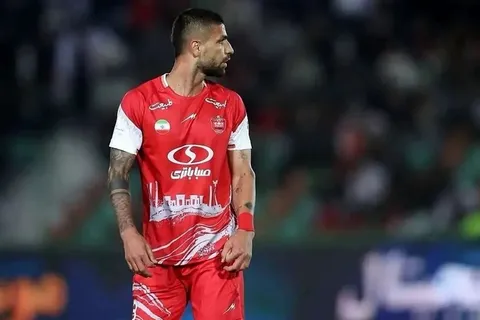 آخرین جلسه میلاد سرلک با پرسپولیس؛ ماندن یا جدایی؟