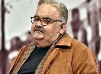 فیلم/پوشش متفاوت همسر و دختر اکبر عبدی در یک مراسم رسمی