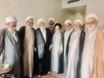 عکس/این روحانیون به دیدار مهدی کروبی رفتند