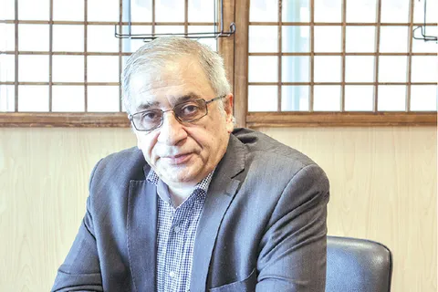 طهماسب مظاهری کیست؟/ از اختلاف نظر با احمدی‌نژاد تا برکناری از ریاست بانک مرکزی