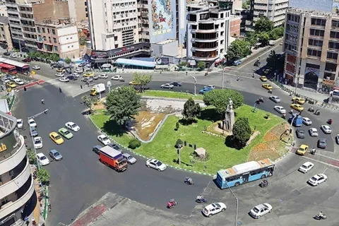 عکس/ شمایل میدان فردوسی تهران در ۶۶ سال قبل