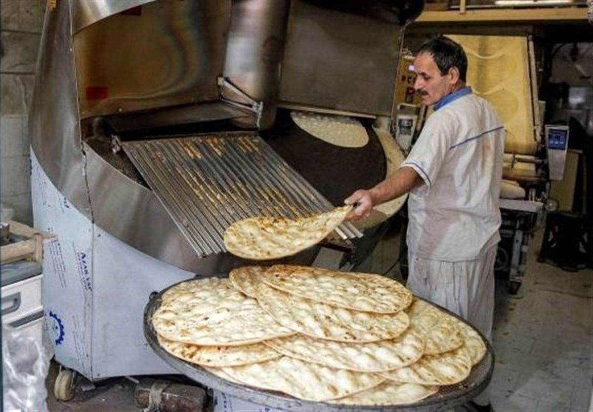 نان از سفره کارگران عقب نشست نان از سفره کارگران عقب نشست