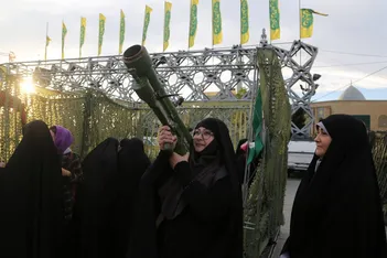 عکس/گزارش خبرگزاری آناتولی ترکیه از آموزش زنان بسیجی در تهران