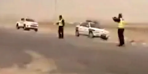 طوفان جاده شیراز را به هم ریخت!