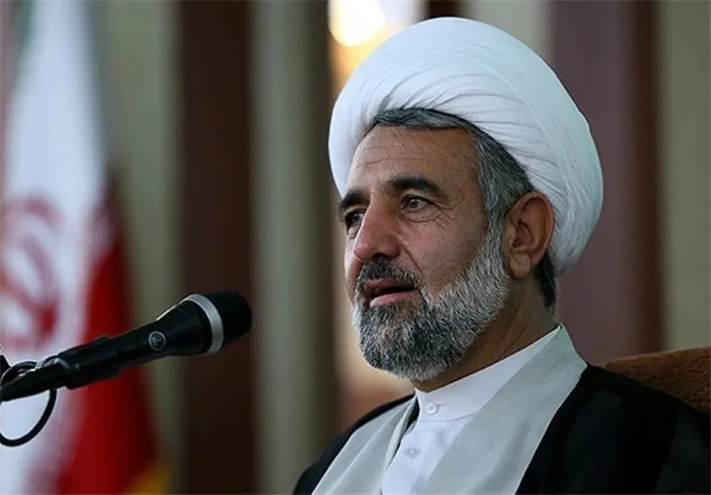 رئیس کمیسیون امنیت ملی: رئیس جمهور در ایران مثل کمک خلبان است