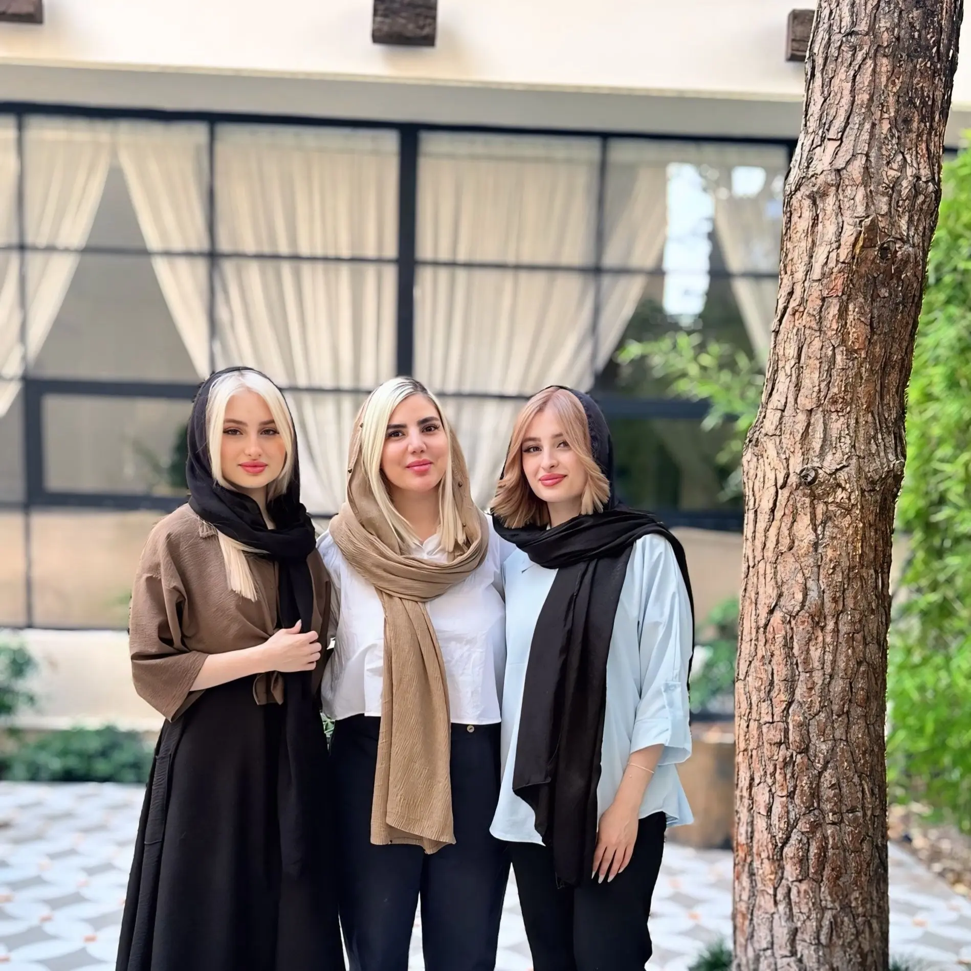 سارا و نیکا در ۲۲ سالگی