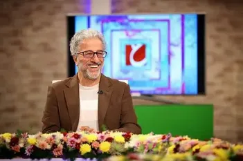 فیلم / واکنش طنازانه علیرضا خمسه به بادیگارد شخصی اش