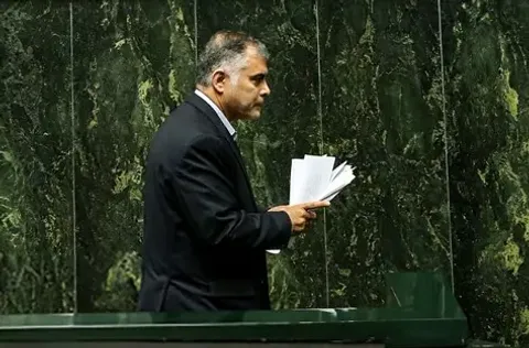 فیش حقوقی جنجالی یک کارمند پتروشیمی؛ حقوق ۲۵۰ میلیونی خبرساز شد