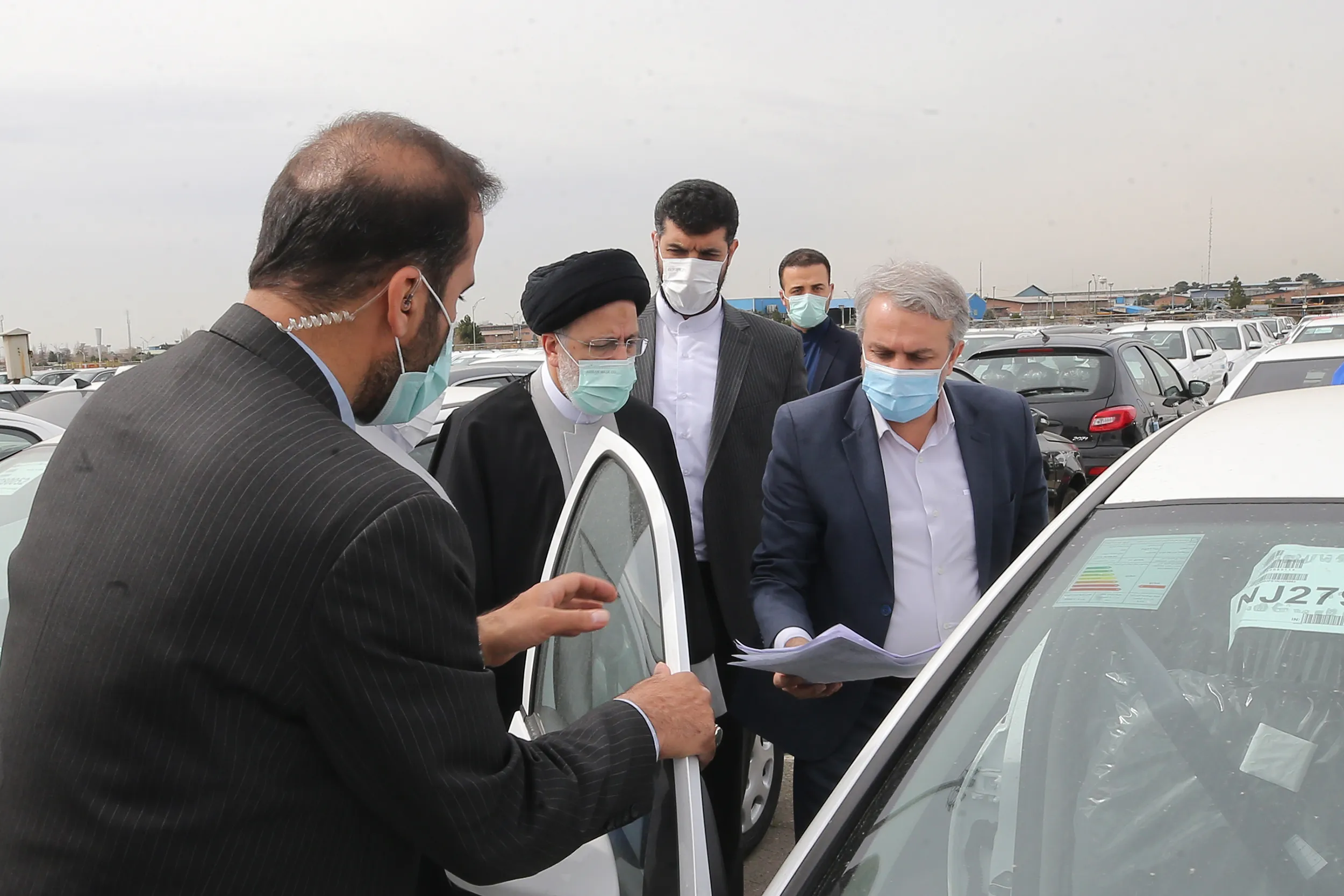 فاطمی امین متهم اصلی نابسامانی بازار خودرو/ استیضاح وزیر صمت بازار خودرو را آرام می‌کند؟