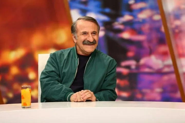 فیلم/  عذرخواهی مهران رجبی بابت توهین به یک استاد موسیقی در تلویزیون