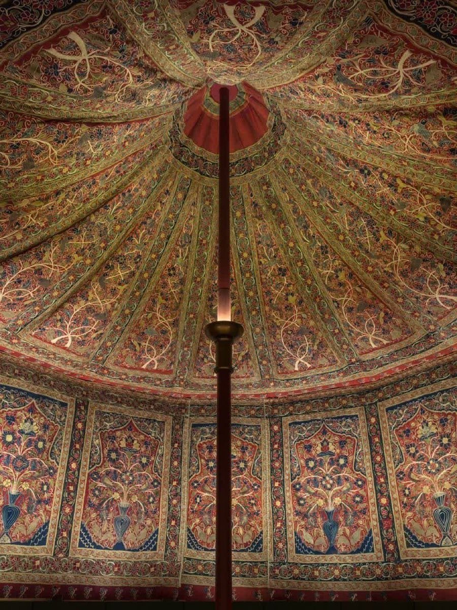 چادر سلطنتی