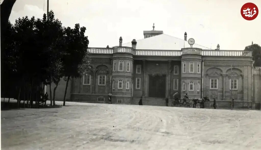 عکس زیرخاکی از میدان بهارستان تهران؛ سال ۱۳۱۰ خورشیدی