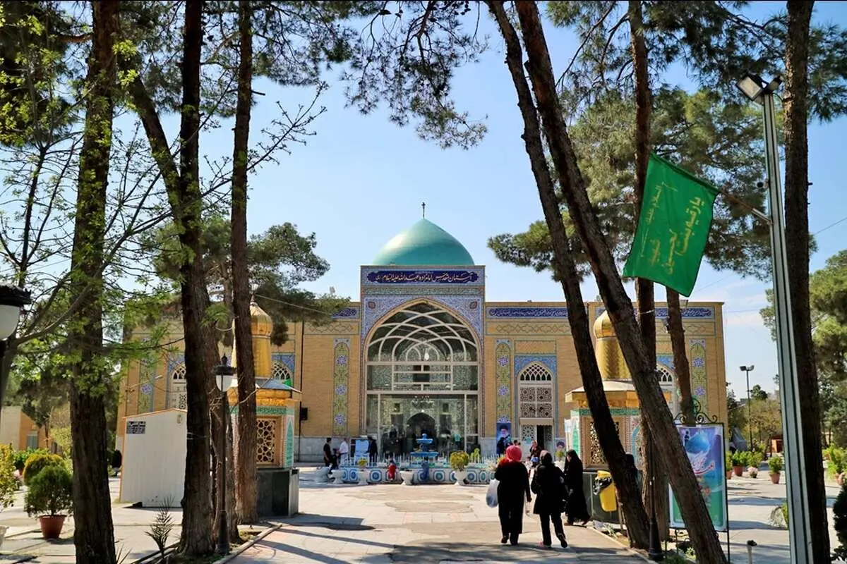 قبر میلیاردی در حرم امامزاده‌
