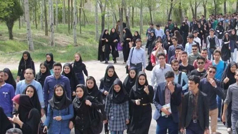 رشد بیکاری در جامعه معلول کروناست یا بورس بازی مردم؟/ اقتصاد ایران دلال محور است؟