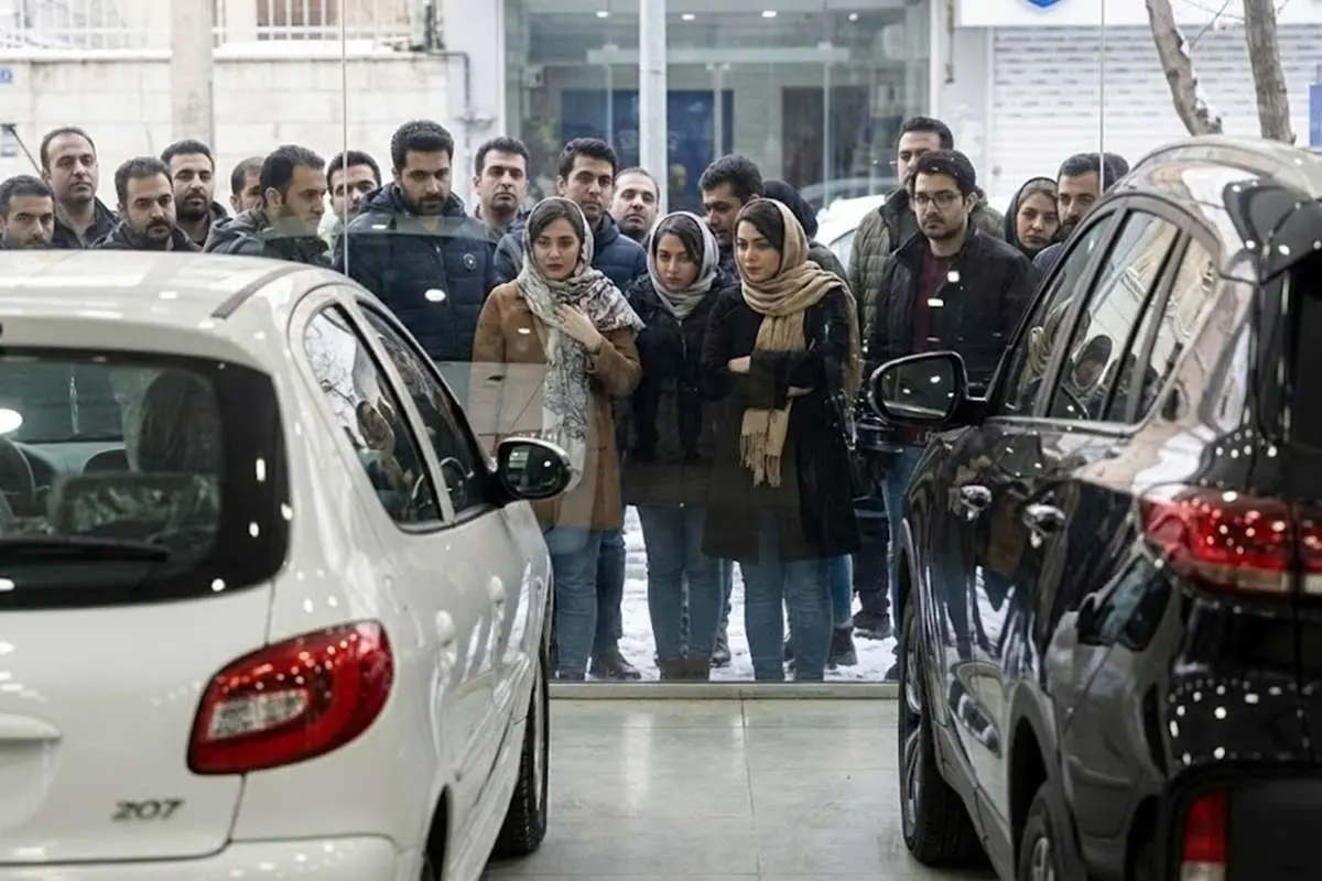 یک اتفاق عجیب در بازار خودرو یک اتفاق عجیب در بازار خودرو