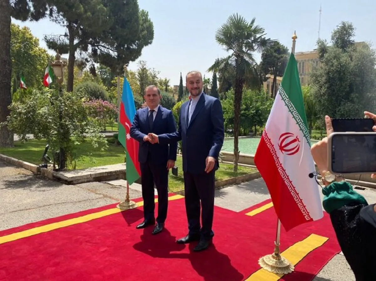 امیرعبداللهیان به وزیر خارجه جمهوری آذربایجان: مرز ایران و ارمنستان را یک راه ارتباطی تاریخی می‌دانیم