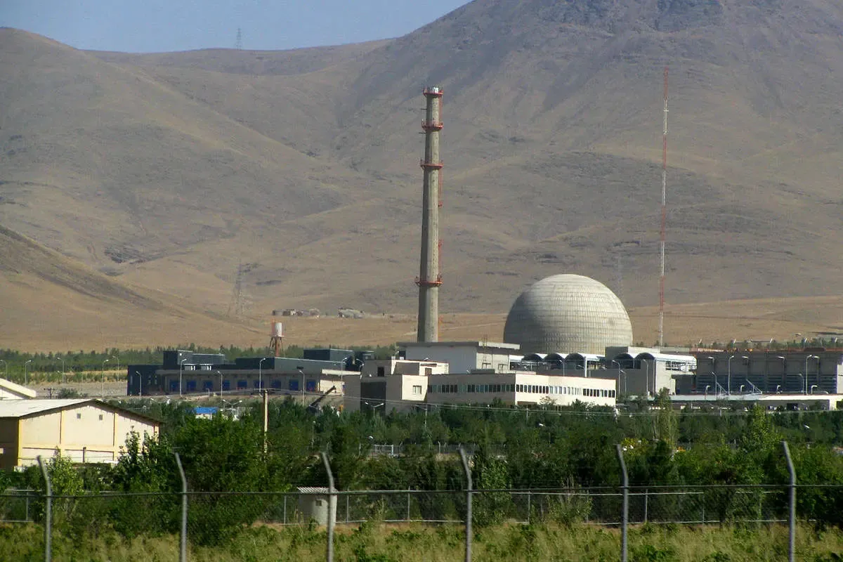 نطنز