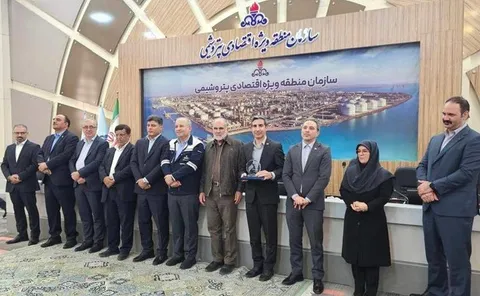 کسب تندیس بلورین دوازدهمین دوره جایزه تعالی صنعت پتروشیمی توسط شرکت پالایش گاز بیدبلند خلیج فارس