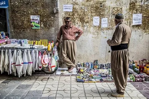 فقر هم عادلانه توزیع نمی‌شود/ چرا غول گرانی در استان‌های مرزی بی‌رحم‌تر از پایتخت است؟