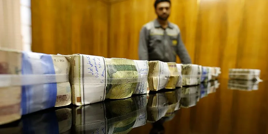 ۱۱ برابر شدن نقدینگی در دهه ۹۰