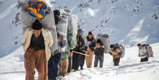نماینده کرمانشاه:آقای وزیر کشور! شب گذشته چند کولبر در منطقه اورامانات زخمی شدند
