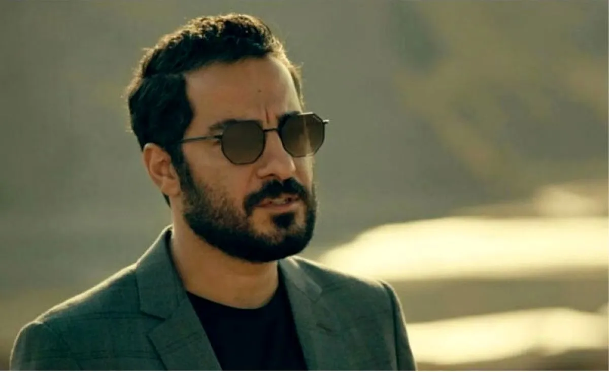 عکس/نوید محمدزاده در یک مراسم هنری آفتابی شد