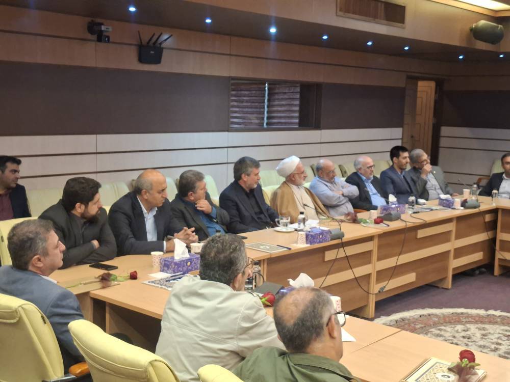 تداوم راه ایثار؛ از سنگرهای دفاع مقدس تا جبهه خدمترسانی در بیمه ایران تداوم راه ایثار؛ از سنگرهای دفاع مقدس تا جبهه خدمترسانی در بیمه ایران