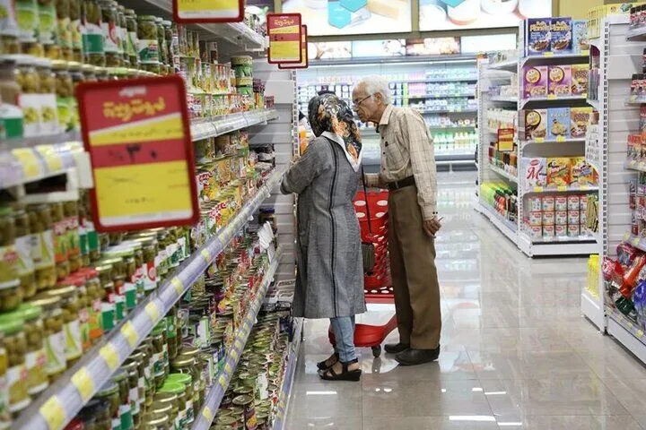 سیر کردن شکم خانوار‌ها گران‌تر می‌شود/ تورم مواد خوراکی به ۷۰ درصد رسیده است