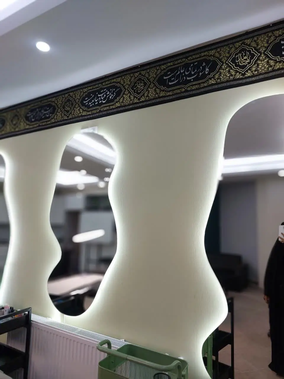 عکس/حرکت جالب یک آرایشگاه زنانه در تهران برای ماه محرم