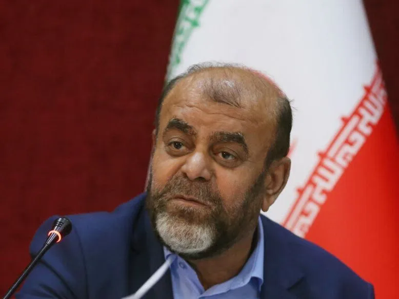 واکنش مشاور رستم قاسمی به انتشار تصاویر خصوصی وی