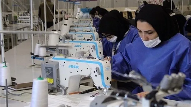 افزایش ۲۰۰ درصدی قیمت تولید در صنعت نساجی/ کاهش ۶۰ درصدی تقاضای خرید پوشاک/ نبرد با چالش‌های اقتصادی کشور سخت از کروناست