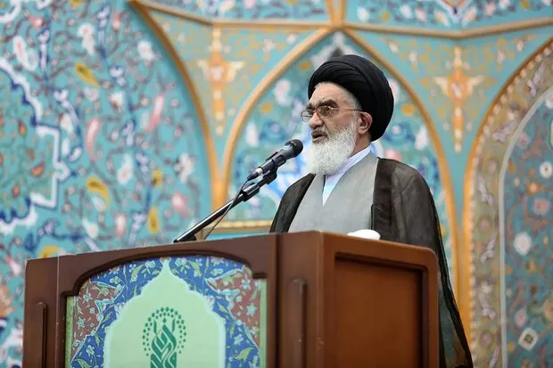 سعیدی امام جمعه قم: دشمنان در آشوب‌های اخیر، خود در پشت پرده بودند