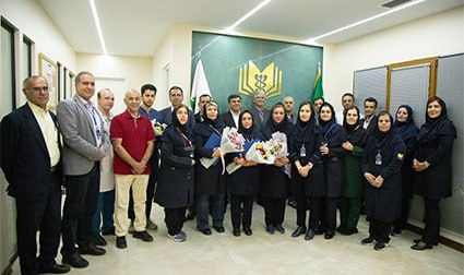 حضور مدیرعامل بیمه معلم در بیمارستان شهید باهنر و تجلیل از کادر درمان