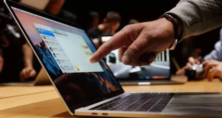 آغاز شمارش معکوس تا عرضه نخستین مک بوک لمسی اپل